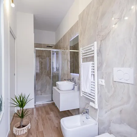 Πανσιόν Marty - Luxury 4*