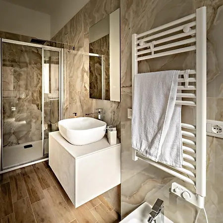 Marty - Luxury Guest house